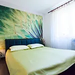 Sun Park Apartment *